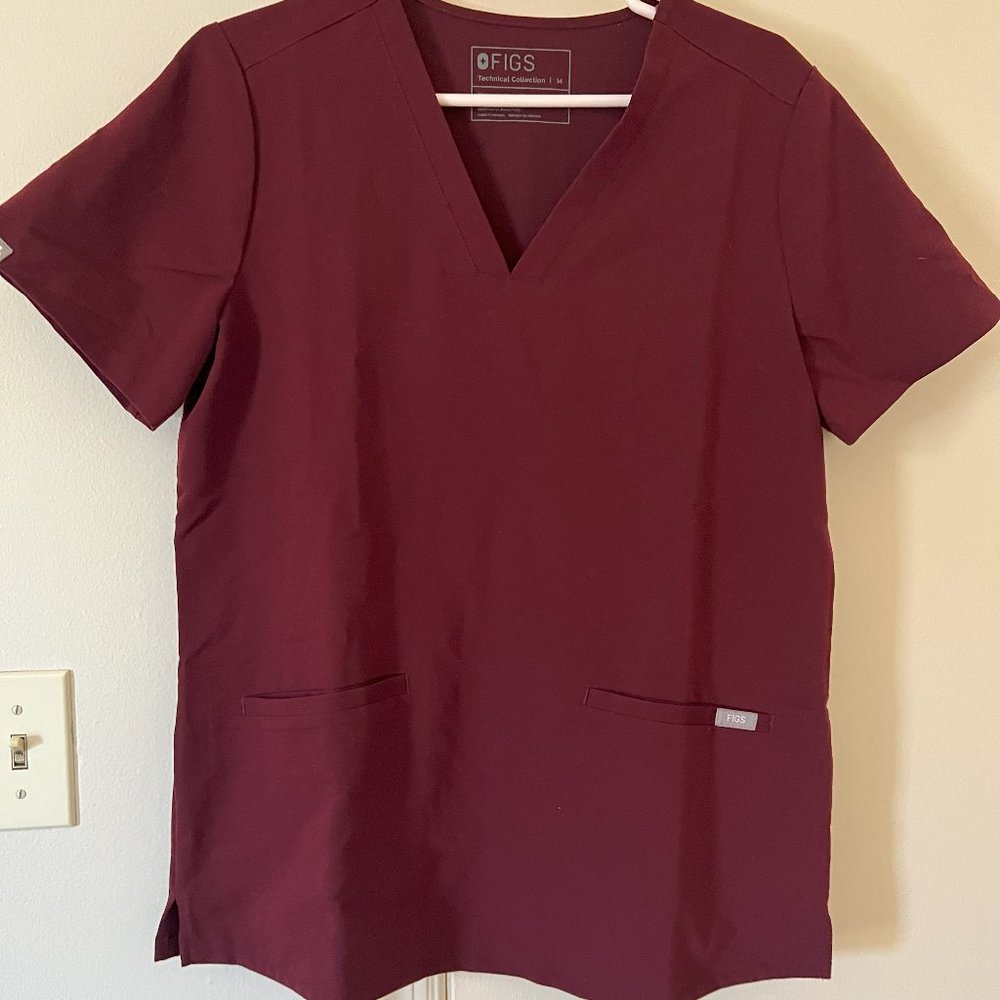 Figs Women's Burgundy Casma™ - Three-Pocket Scrub Top - M / Burgundy